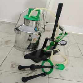 Hand operated milking machine INC DELIVERY