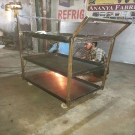 Heavy Industrial Mild Steel Trolley, Load Capacity(kg): 1000 kg