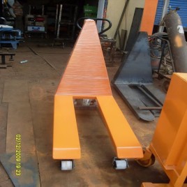High Lift Hand Pallet Truck for Efficient Storage