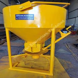 Hindustan Enterprises Cone Type Concrete Bucket 0.500 Cu.M. to 6 Cu.m., For Column Concreting, Capacity: 1.000 M3