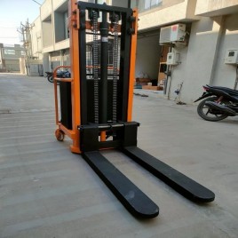 HK Industries Fork Stacker Battery Operated Stackers, For Industrial, Lifting Capacity: 1.5 Ton
