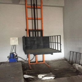 HK Vertical Elevator For Industrial Goods, 2 Ton