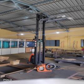 HUNTER 500-2000 Kgs Battery Operated Semi Electric Stacker, 740mm, 350 Kg