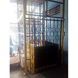 Hunter Electric Operated Hydraulic Goods Lift, Capacity: 1-2 Ton