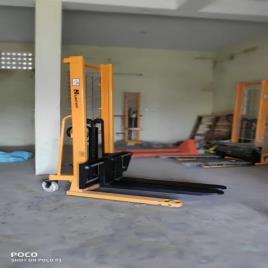 HUNTER Ms Hydraulic Manual Hand Stacker, For Goods Lifting