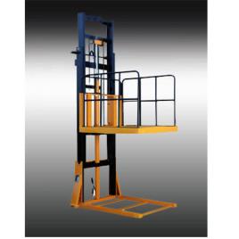 Hunter Single Mast Goods Lift, For industrial, Capacity: 200 kg to 2000 kg