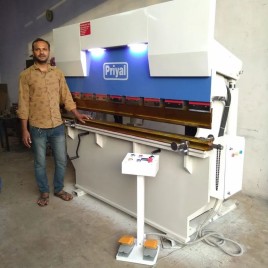 Hydraoulic press brake machine, Cutting Load: 30-60 ton, Automation Grade: Semi-Automatic