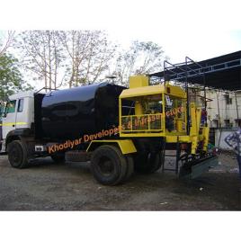 KDI-4000 Bitumen Pressure Distributor, Capacity: 4000 Ltr