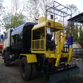 KDI-5000 Bitumen Pressure Distributor, Capacity: 5000 Ltr