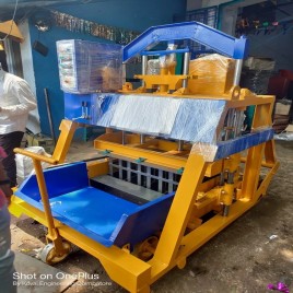 KE Semi-Automatic Mild Steel Concrete Block Making Machine,Voltage: 440 V