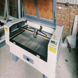 Laser Cutting Machine