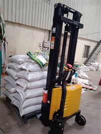 Mild Steel Economic Power Stacker, For Material Handling