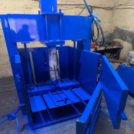 Mild Steel Hydraulic Baling Machine, Capacity: 50-200kg