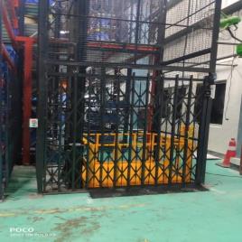 Mild Steel Industrial Goods Lifts for industries, Capacity: 1-2 ton