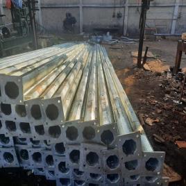 Mild Steel Round High Mast Octagonal Pole, For Outdoor, 12 M