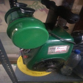 Motor Mild Steel Petrol Concrete Vibrater Machine, For Industrial, Max Weight: 0-200 kg