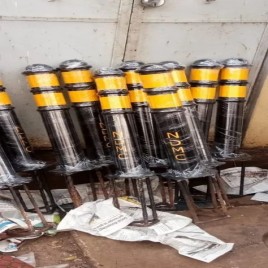 Ms And Ss Traffic Bollard, Height: 3ft, Nature: Fixed