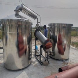 Nagarmotha Oil Distillation plant Manufacturers West Bengal, Capacity: 5 TPD