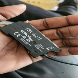 Omron E3X-NA11, E3X-NA41  Photoelectric Switch
