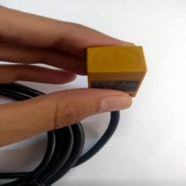 Omron TL-Q5MC1-Z, TL-Q5MC2, TL-Q5MB1,TL Q5MB2, Proximity Sensor, Inductive, Square