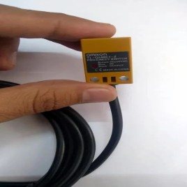Omron TL-Q5MC1-Z, TL-Q5MC2, TL-Q5MB1,TL Q5MB2, Proximity Sensor, Inductive, Square