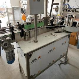 Pack tech Automatic Single Side Vertical Labeling Machine, Capacity: 30 To 50 Bottle Per Minute