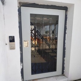Passenger Lifts With Semi Automatic Door, Capacity: 6 Persons