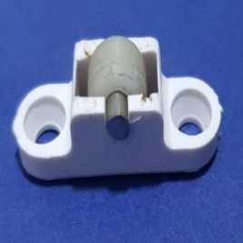 Perpendicular Square White UPVC Window Mosquito Roller, Size/Dimension: 8mm X 30mm X11mm