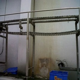 Plastic Motor Milk Loading Crate Conveyors, Capacity: 1-50 kg per feet