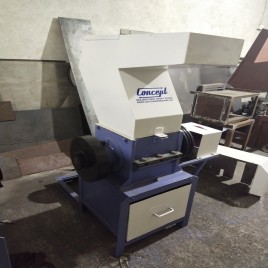 Plastic Scrap Grinding Machine, For Industrial, Capacity: 50 Kg