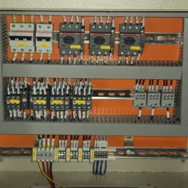 PLT Mild Steel Three Phase Motor Starter, Voltage: 220-440v Ac