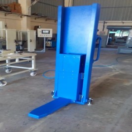 Pneumatic Lifter Pune, For Lifting Of Material, Capacity: 3-4 ton