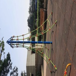 Pyramid Climber