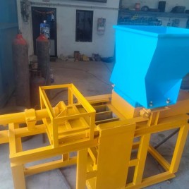 Semi Automatic Fly Ash Machine, 1000 Bricks per Hour