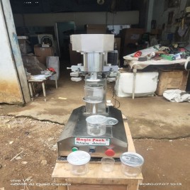 Semi Automatic Jar Capping And Sealing Machine / Tin Can Sealer, Capacity: 2000 Pouch Per Hour