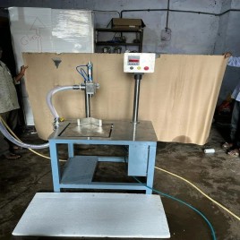Semi automatic load cell based Edible Oil filling machine