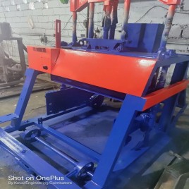 Semi-Automatic Solid Automatic Cement Brick Making Machine, 1500 PER SHIFT