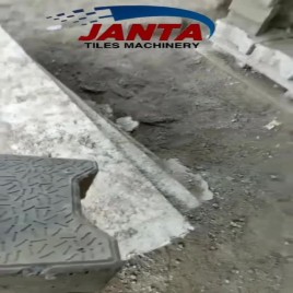 Semi-Automatic Vibrator Paver Block Making Machine