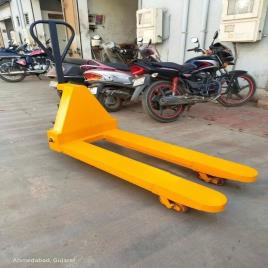 Shreeji Enterprise Hand Operated Heavy Duty Hydraulic Pallet Truck, For Material Handling, Model Name/Number: Se - 102