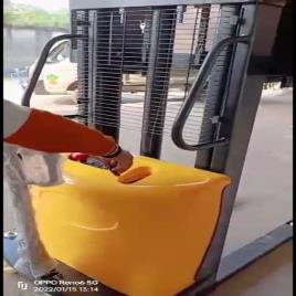 Shubham Engineering Semi Battery Stacker, For Material Handling