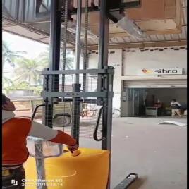 Shubham Engineering Semi Battery Stacker, For Material Handling