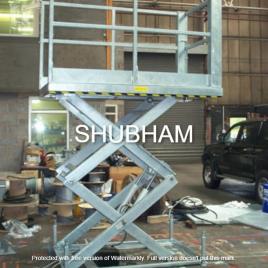 Shubham Engineering SS 304 Manual Hydraulic Scissor Lift Table, For Material Handling, Model Name/Number: SEE-72