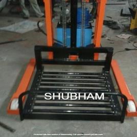 Shubham Engineering Steel Manual Hydraulic Roller Stacker, Capacity: 500/1000/1500 Kgs, 1600 mm