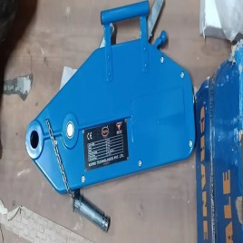 Silver Pulling & Lifting Machine, For Industrial Premises, Lifting Capacity: 0.5ton - 8 Ton