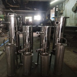 SILVER Ss304 Bag Filter Housing, For Industrial