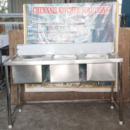 Silver Stainless Steel Three Sink Wash Unit