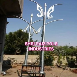 Single-Arm 4mtr to 12mtr Mild Steel Street Light Pole