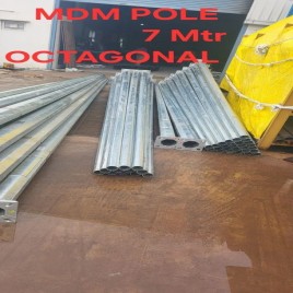 Single-Arm 7 Meter GI Octagonal Pole, For Outdoor