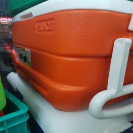 Sintex Red And Dark Blue Chill Cooler Can Boxes