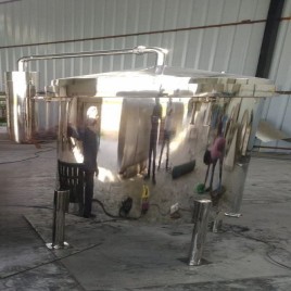 Small Essential Oil Distillation, Capacity: 5 TPD
